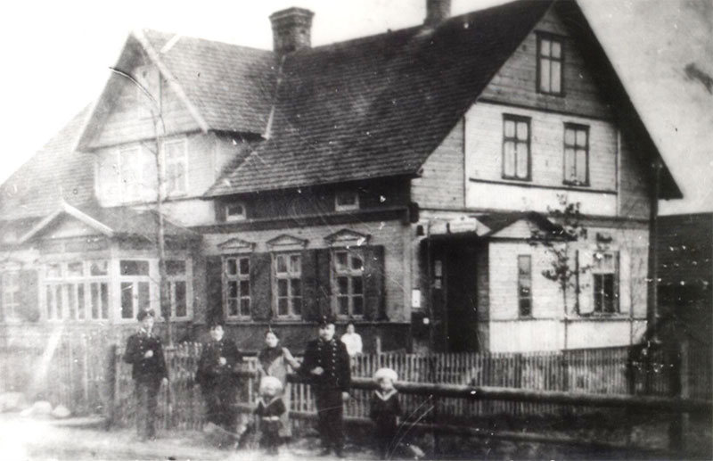 Domininko Markvaldo gyvenamasis namas Žemaičių Naumiestyje. Čia buvo platinama lietuviška spauda.Nuotrauka iš Šilutės Hugo Šojaus muziejaus Žemaičių Naumiesčio filialo fondų.